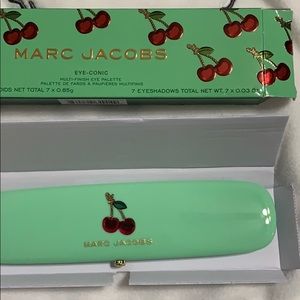 Marc Jacobs eye-conic multiple finish eye palette